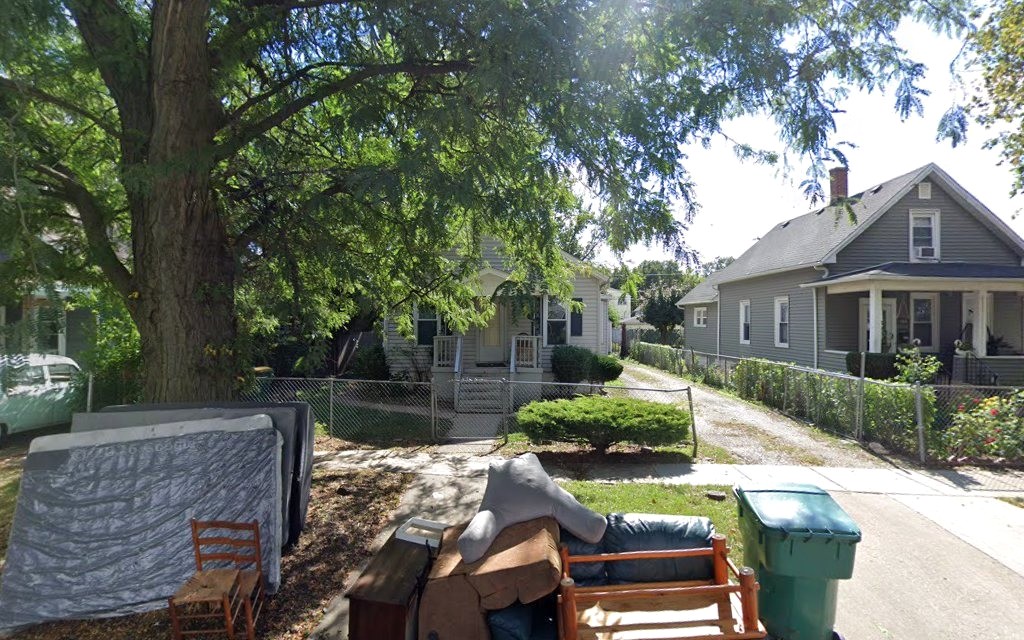 418 Irving St from the street